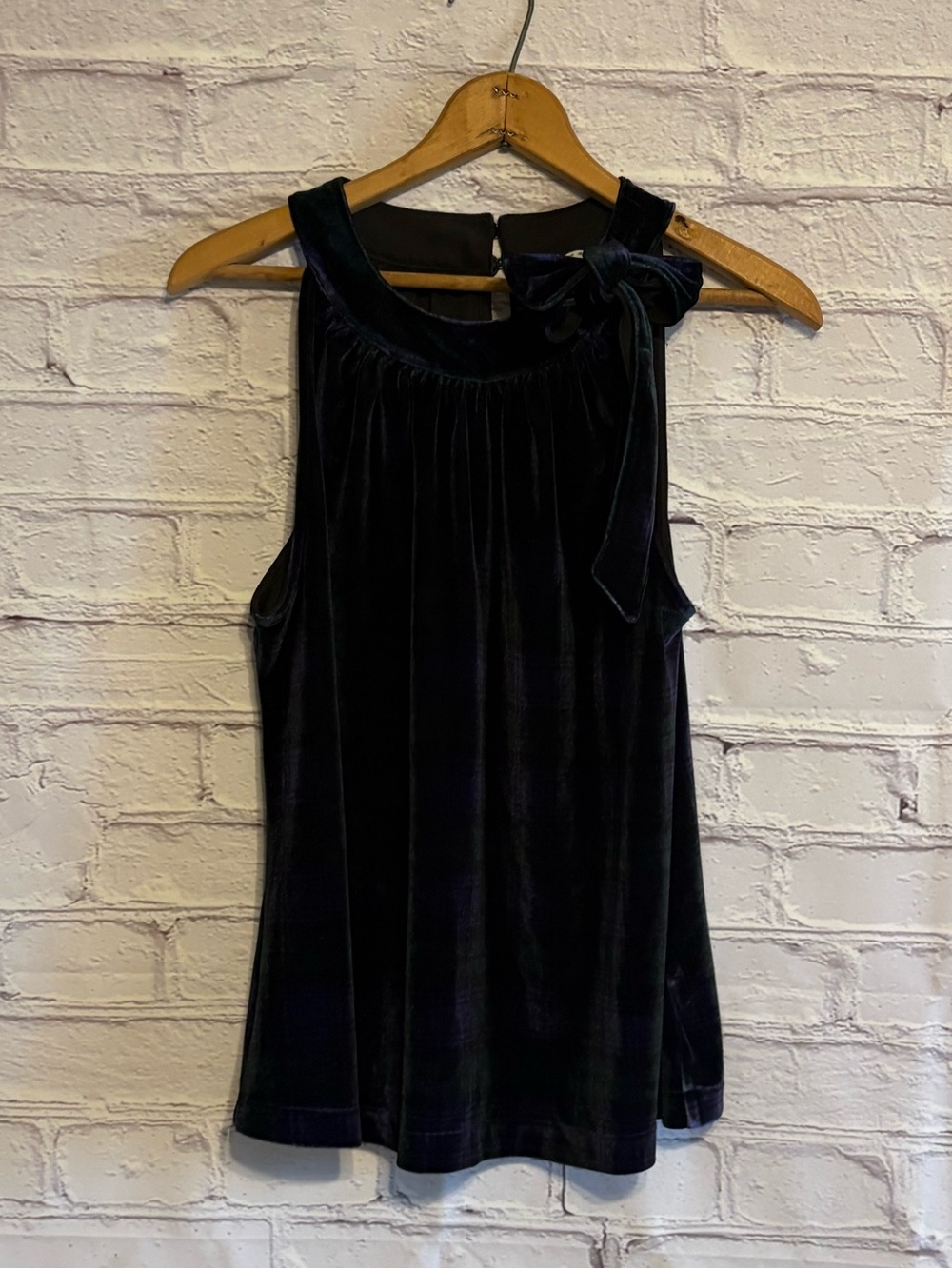 Vineyard Vines Black Velvet Tie-Shoulder Sleeveless Blouse - Picture 2 of 11